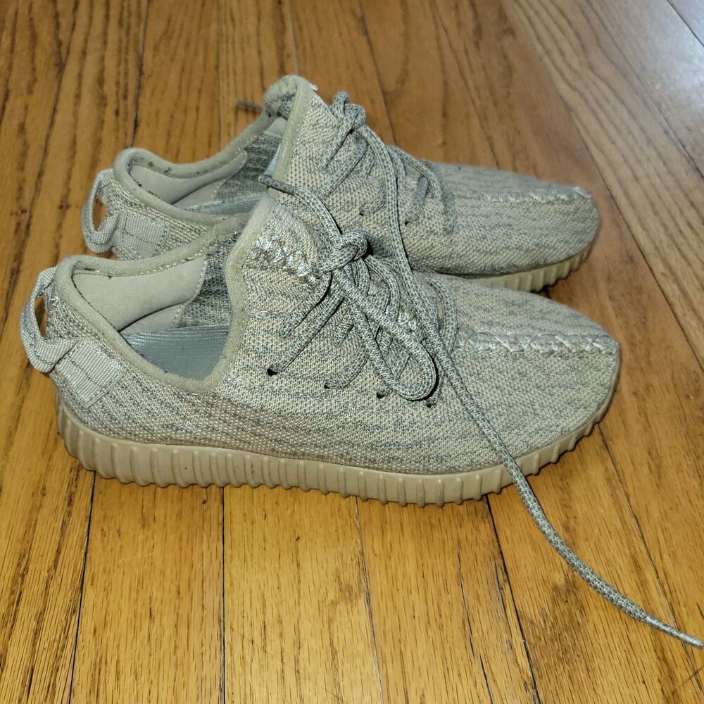 Adidas Mens Yeezy Boost 350 V2 Sneaker Shoes Gray Low Top Lace Up 6M US